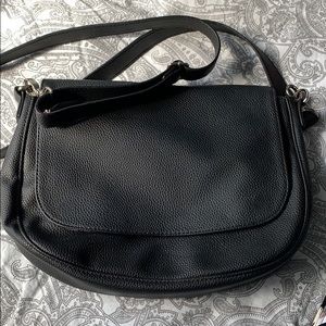 Studio Thirty One classic black pebble bag w/flaps